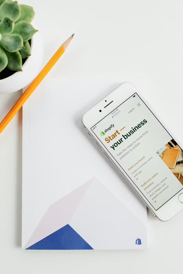【ホームページ上で英語と日本語を切り替える】多言語サイトに必要不可欠な4つの実装要素